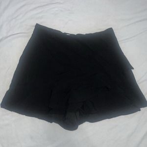 Black Mini Skort Bar III Sz 6 Ruffle Detail